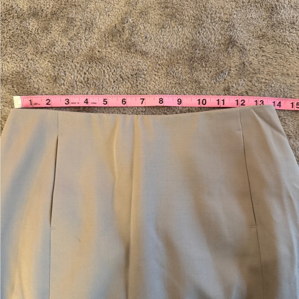 J.CREW | MADE IN JAPAN 100% wool pencil skirt in beige size 6 (fits like a 2!) - Picture 5 of 6
